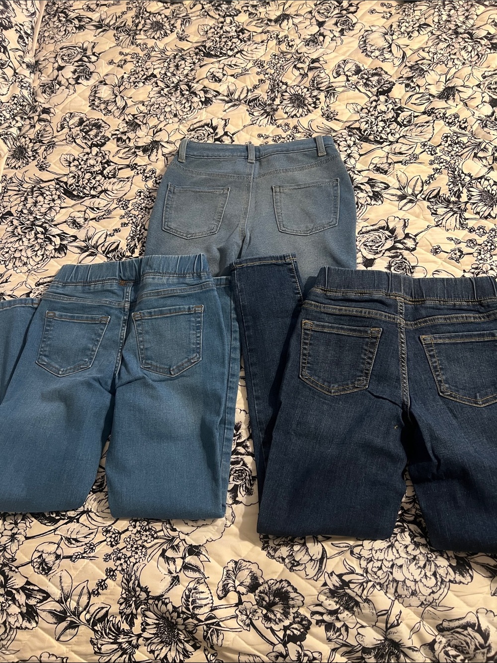 Cat & Jack Kids Triple Pack Blue Wash Jeggings - Picture 6 of 6
